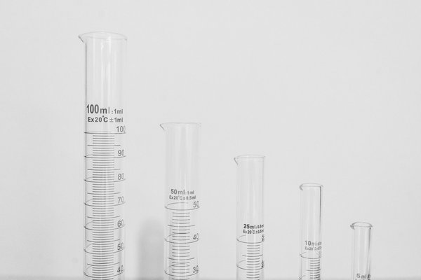 Formule de conversion millilitres en grammes : guide pratique